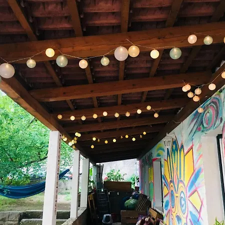 Outlanders Tribe Hostal