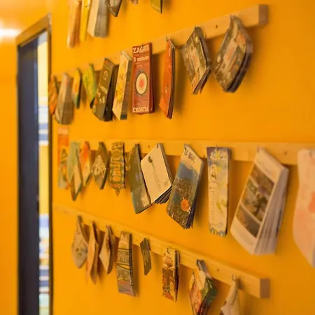 Hostal Outlanders Tribe