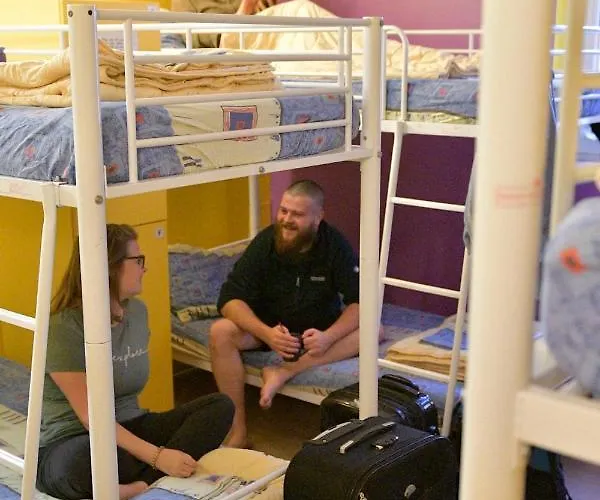 Outlanders Tribe Хостел Сплит