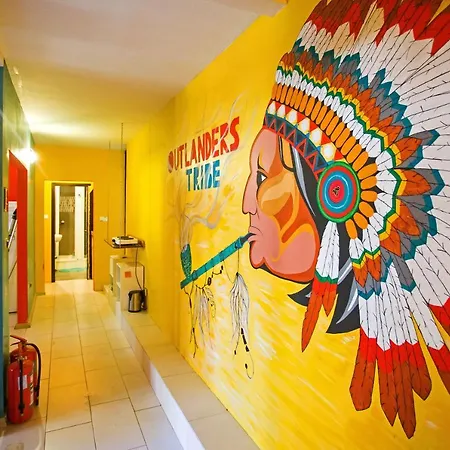Auberge de jeunesse Outlanders Tribe