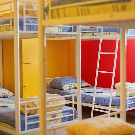 Auberge de jeunesse Outlanders Tribe Split