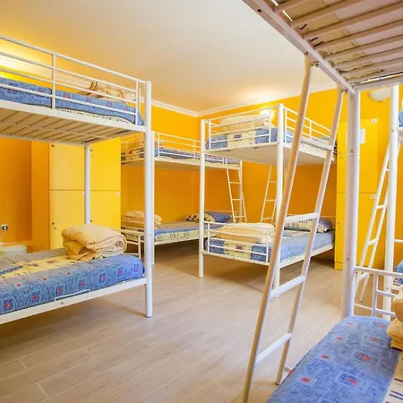 Outlanders Tribe Split